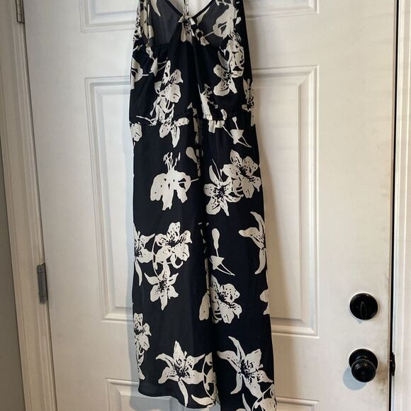 Banana Republic Black and White Floral Midi Dress Size 8P - Picture 10 of 12